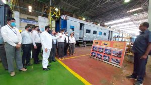 eknath shinde at metro 