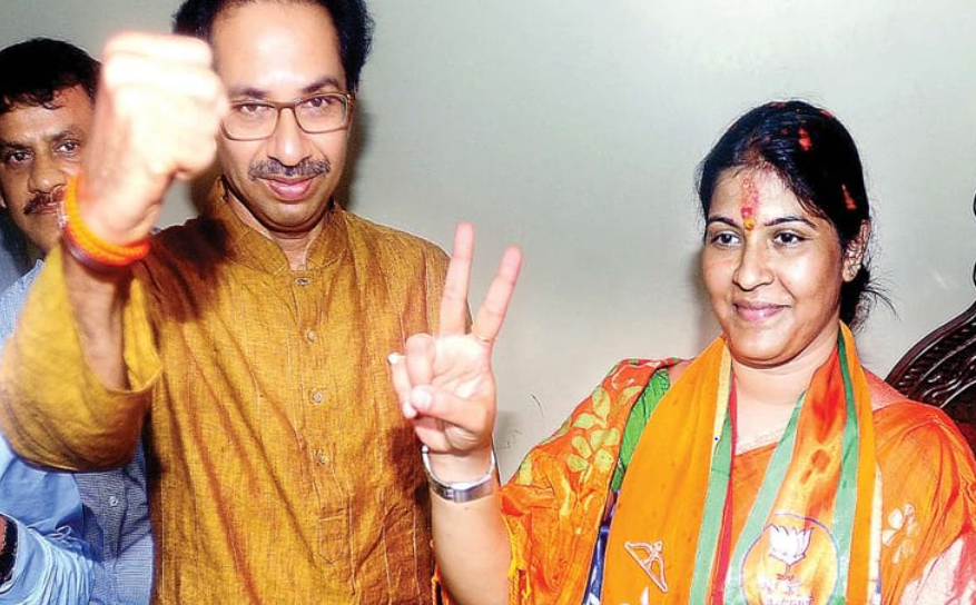 trupti sawant with Uddhav thackeray