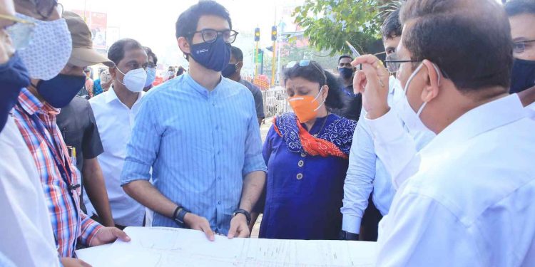 Aditya Thackeray Mahim beach