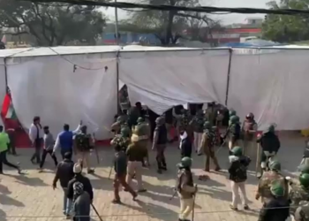 Goons attack farmers -1