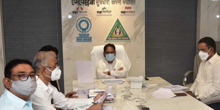 Energy Minister Dr. Nitin Raut