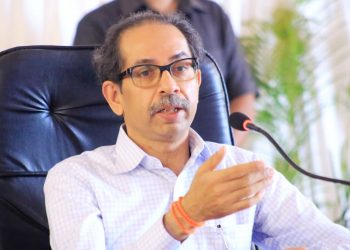 Uddhav Thackeray hand action -1