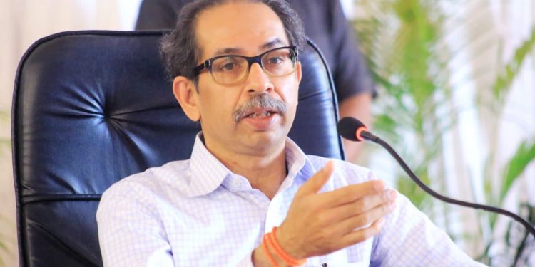 Uddhav Thackeray hand action -1