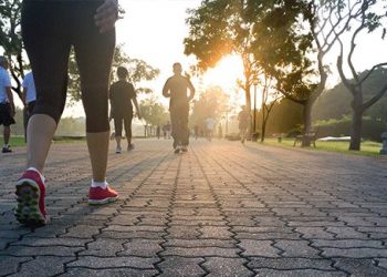 दररोज चालल्यानं खरंच फायदा होतो…जाणून घ्या!