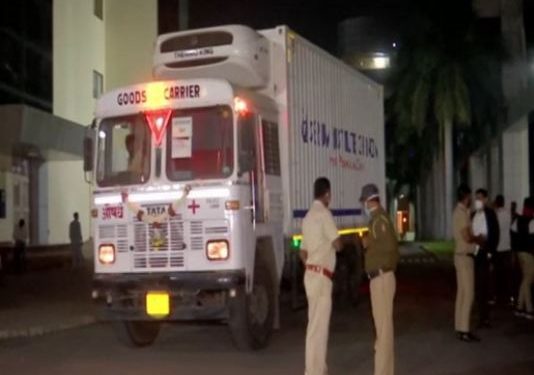 कोरोना लसीसाठी झेड प्लससारखी सुरक्षा! पुणे ते मुंबई सुरक्षेबरोबरच वाहतूक कोंडी टाळण्यासाठी ग्रीन कॉरिडॉर!!