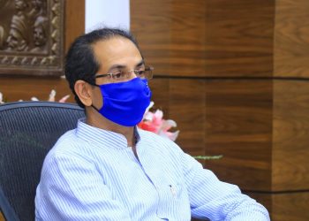 CM Uddhav Thackeray mask