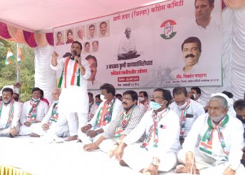 Naseem Khan agitation