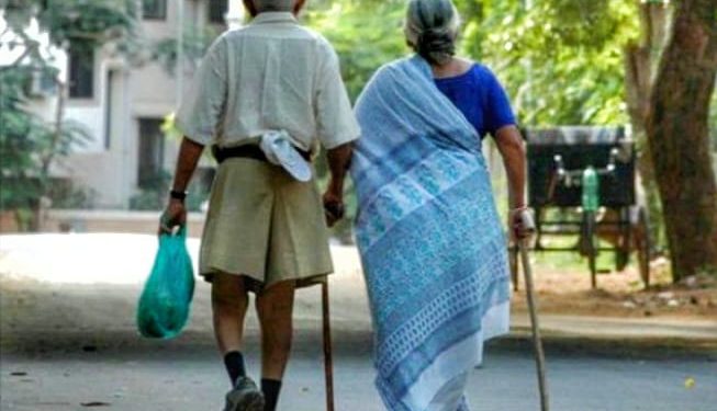 #व्हाअभिव्यक्त! महाराष्ट्रात पावणे तीन रुपये, अरुणाचलमध्ये १७०० रुपये, ज्येष्ठ नागरिकांमध्ये पेन्शन भेदभाव का?