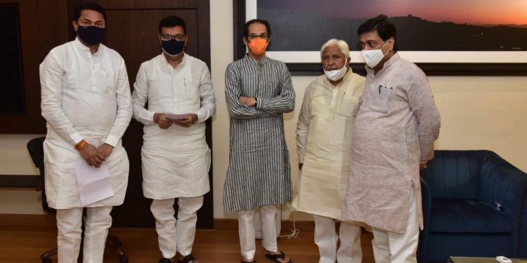 uddhav thackeray with congress leaders