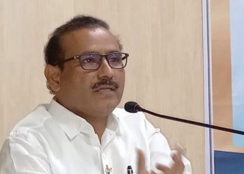 लस नसल्याने लोक परत जात आहेत! राजेश टोपेंचीही केंद्रीय आरोग्य मंत्र्यांकडेही तक्रार