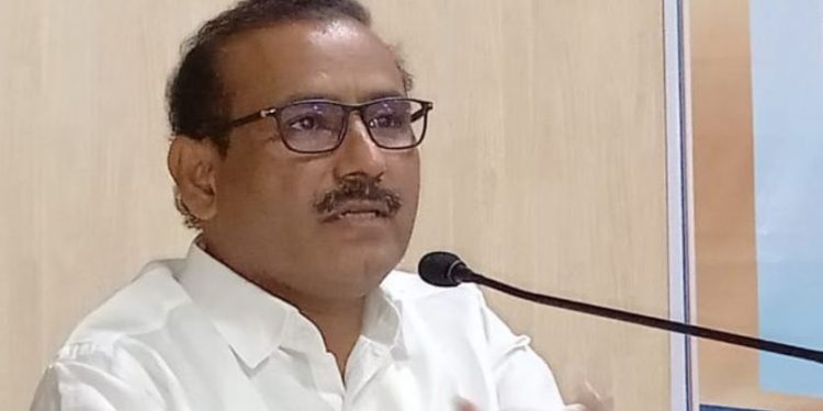 लस नसल्याने लोक परत जात आहेत! राजेश टोपेंचीही केंद्रीय आरोग्य मंत्र्यांकडेही तक्रार