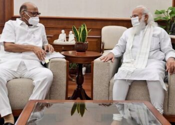 ‘ईडी’सारखीच आता ‘सीडी’चीही दहशत! त्यामुळे जास्तच गाजली मोदी-पवार भेट!