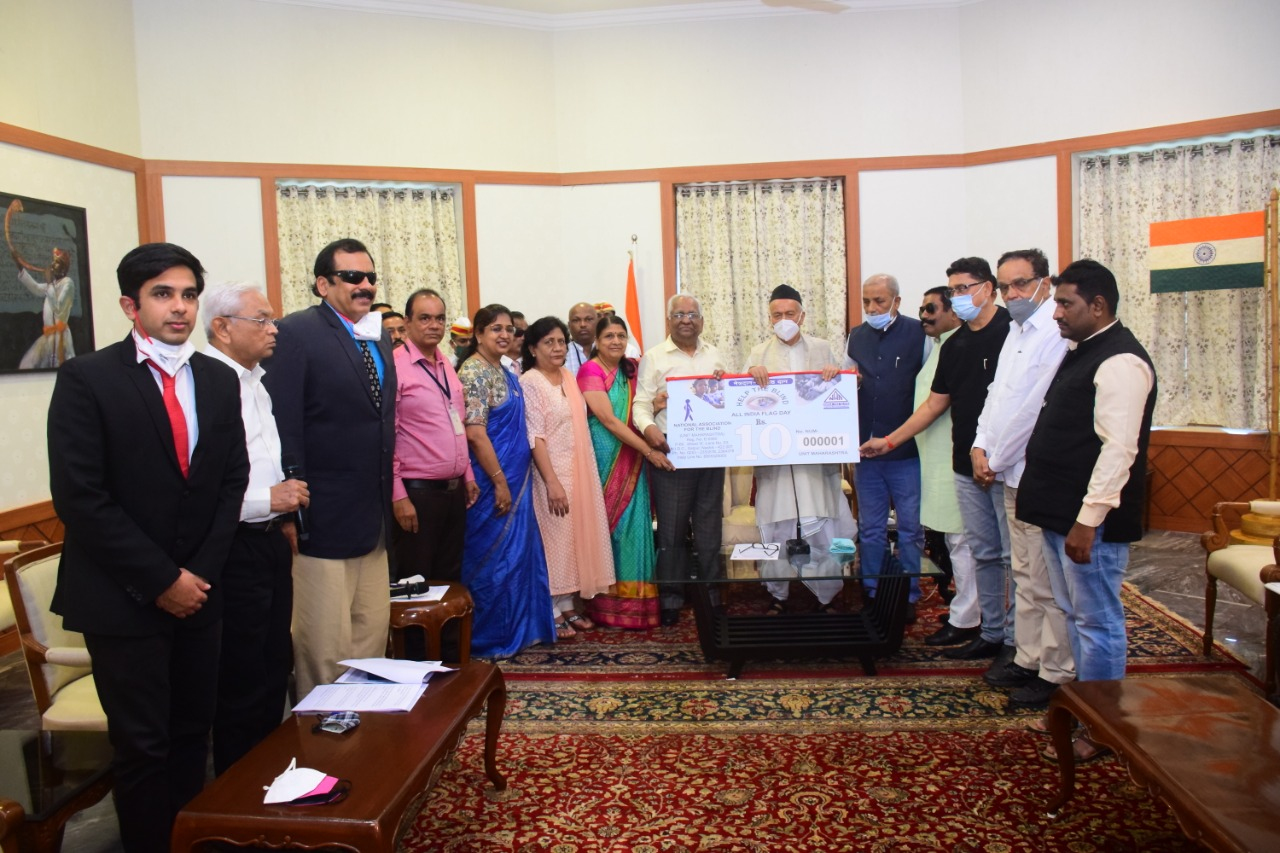 governor distributed mumbai dreams awards