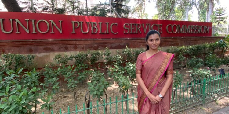 हेतल पगारेची IAS होण्याची कडवी जिद्द! दिवसाचे १८ तास अभ्यास!! यशानंतरही करणार पुन्हा प्रयत्न!