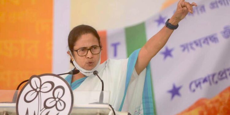 mamata banerjee ec