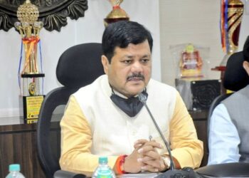 pravin darekar mumbai bank