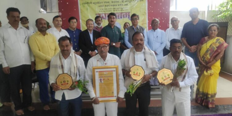 प्रा.डॉ.  दिलीपकुमार ललवाणी यांना जीवनगौरव पुरस्कार २०२१ प्रदान