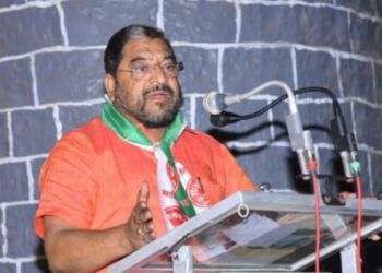 Raju Shetti criticised mva and central govt on farmers issue