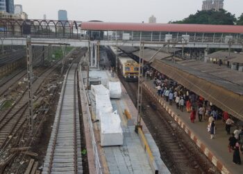 central railway platform ticket rate reduced