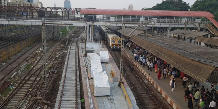 central railway platform ticket rate reduced