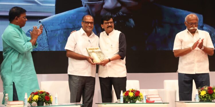 नेमकचि बोलणें