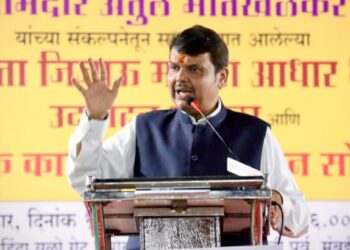 Devendra Fadanvis on BMC Curption