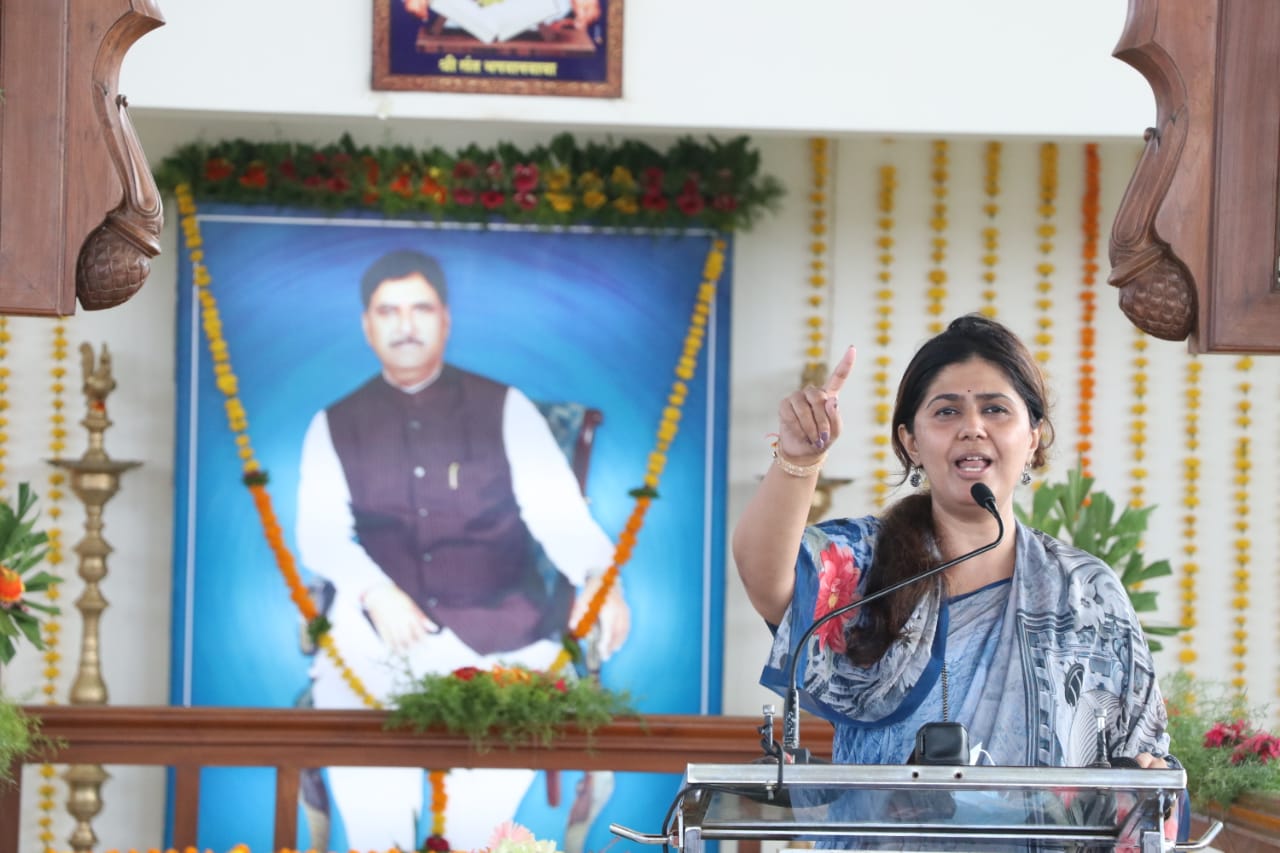 Pankaja munde emotional letter to supporters