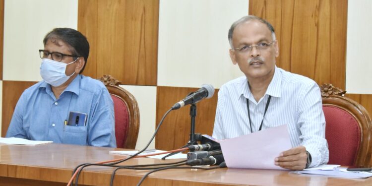 श्रीकांत देशपांडे यांची पत्रकार परिषद