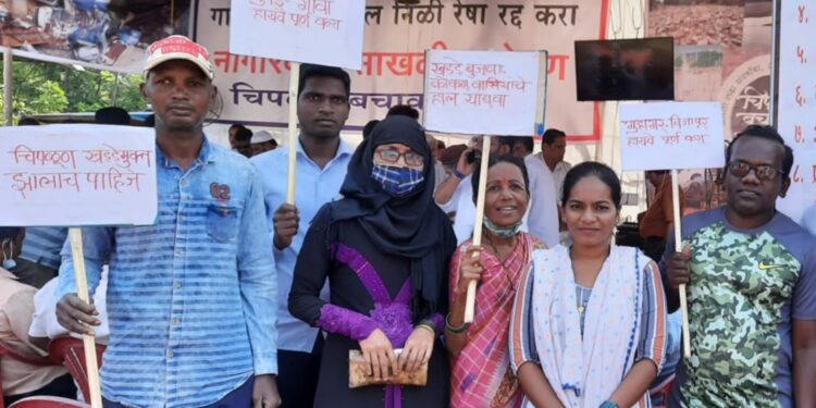 राष्ट्रीय महामार्गाचे काम तत्काळ पुर्ण करा: पोष्ट कार्ड मोहिमेद्वारे राष्ट्र सेवा दलाची मागणी