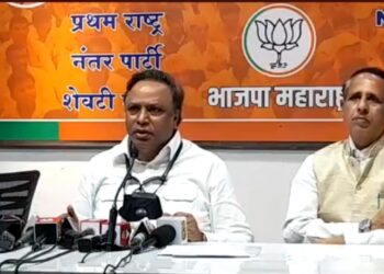 "विद्यापीठाचे कुलगुरू युवा सेनेच्या किचन कॅबिनेटमध्ये ठरवणार?"