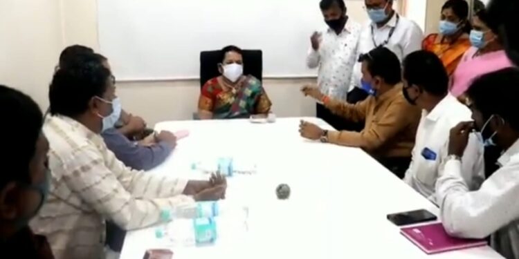 Dr. Neelam Gorhe suggestion for development f temples