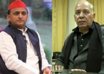 pushparaj jain and Akhilesh yadav