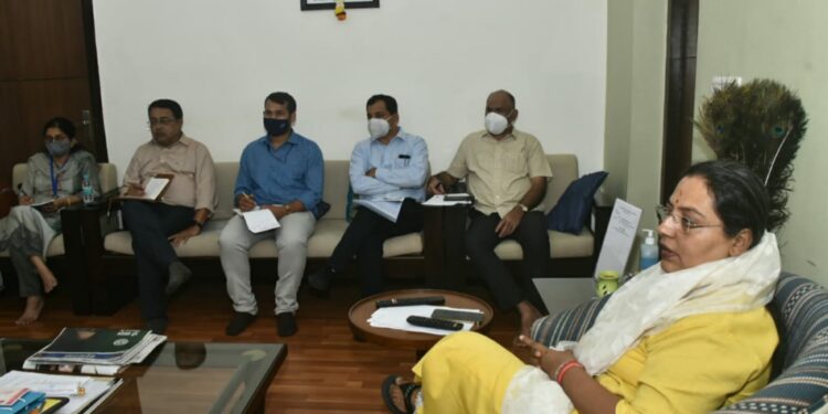 yashomati thakur with mavim