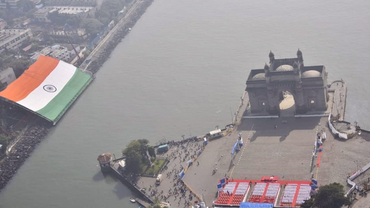 World's biggest tricolour in mumbai (1)