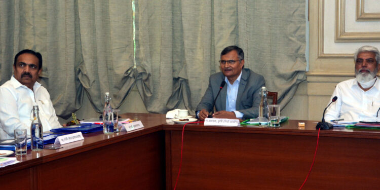 'कृषी आणि संग्लन क्षेत्रासाठी धोरण' या विषयावर सादरीकरण 1