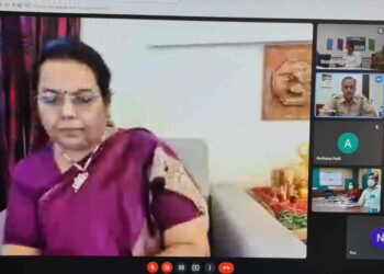 Neelam Gorhe Suggestions on benefits of welfare schemes to corona affected people