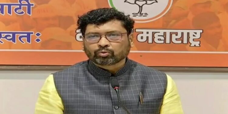 keshav upadhye on shivaji maharaj statue