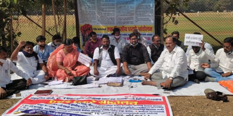 ambedkarites organisations protest against social justice dept