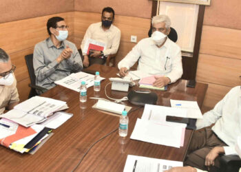 आदर्श गाव योजनेच्या प्रभावी अंमलबजावणी संदर्भात मंत्रालयात बैठक 2