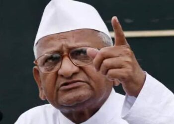 Anna Hazare (2)
