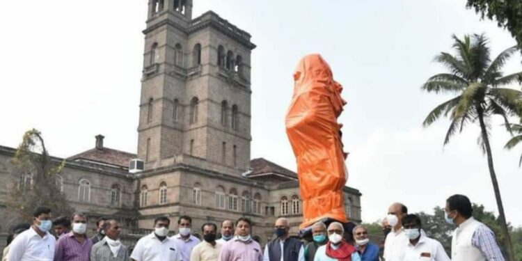 Savitribai Phule Statue to unvieled at university on 14 feb