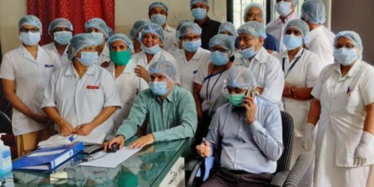 bmcs 2155 doctors felicitated with cash and prize