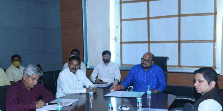 GulabRao Patil Instructions on water supply scheme of Khed taluka