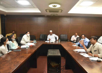 शिवस्मारक व भीम पार्क उभारण्यासंदर्भात आयोजित बैठक 1