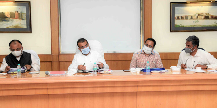 सहकार मंत्री श्री. पाटील यांच्या अध्यक्षतेखाली राज्यातील गट सचिवांच्या समस्यांबाबत बैठक 1