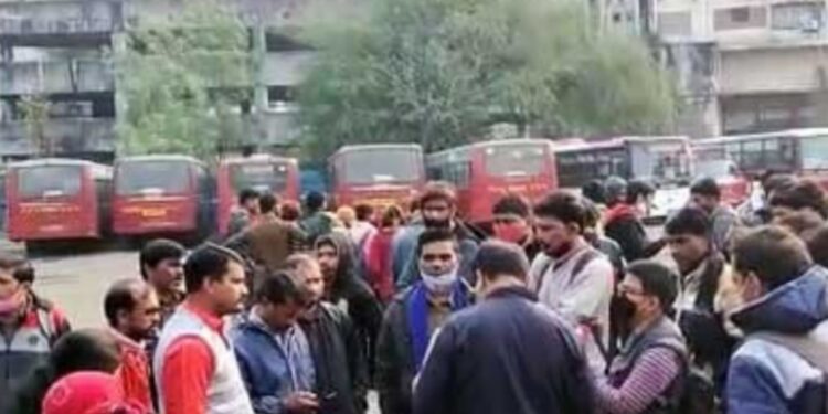 Star Bus Workers on strike