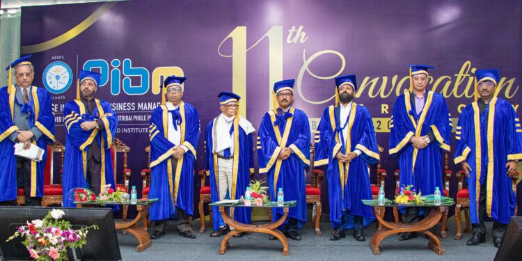 Rajesh Tope at PIBM's Eleventh Graduation Ceremony