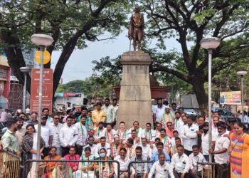 NCP's agitation against the attack on Sharad Pawar's house