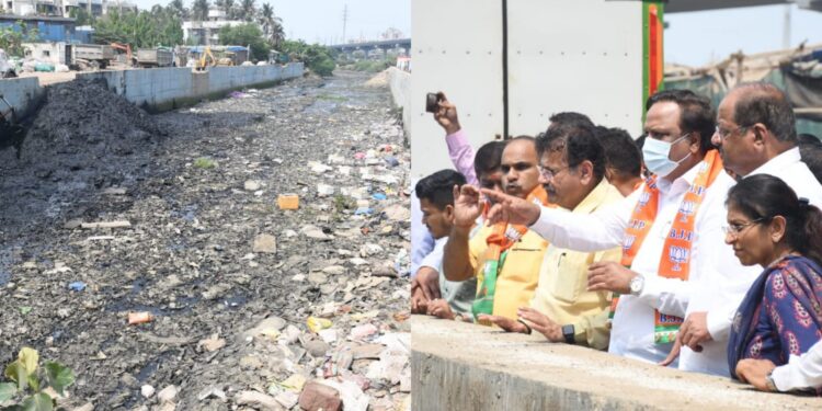 ashish shelar visit mumbai nalas & raise objections