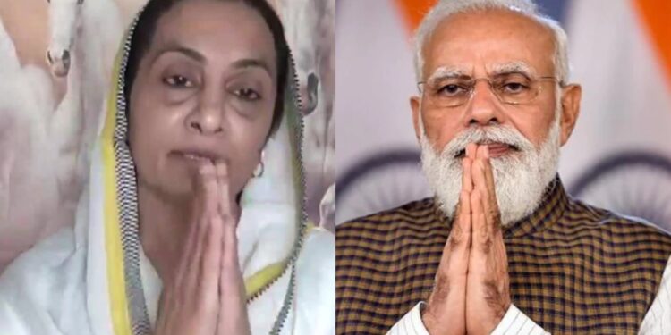 Fahmida Khan demands hanuman chalisa And Kuran chant outside PM House